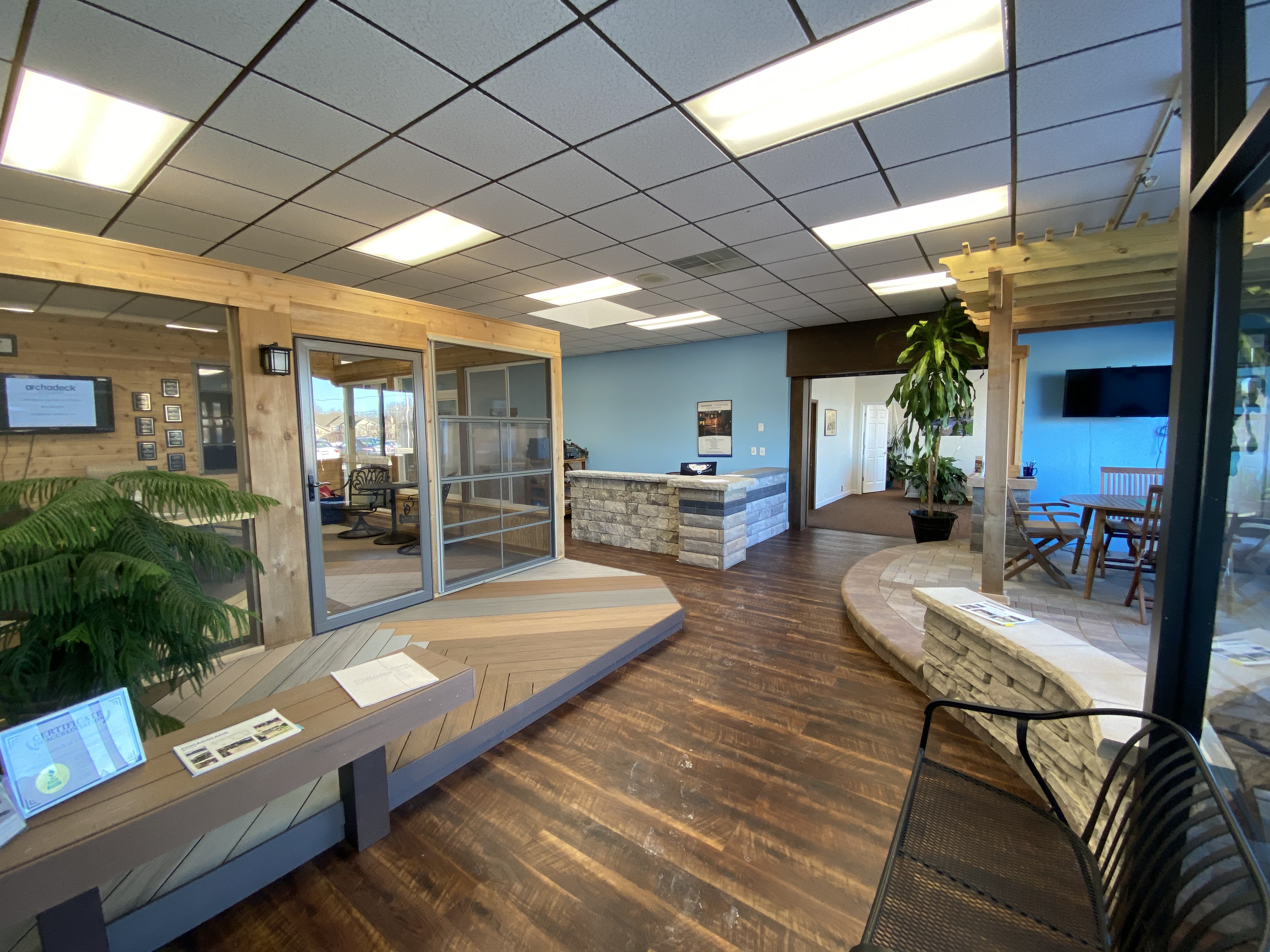 Visit the Archadeck of Chicagoland showroom in Palatine,IL.