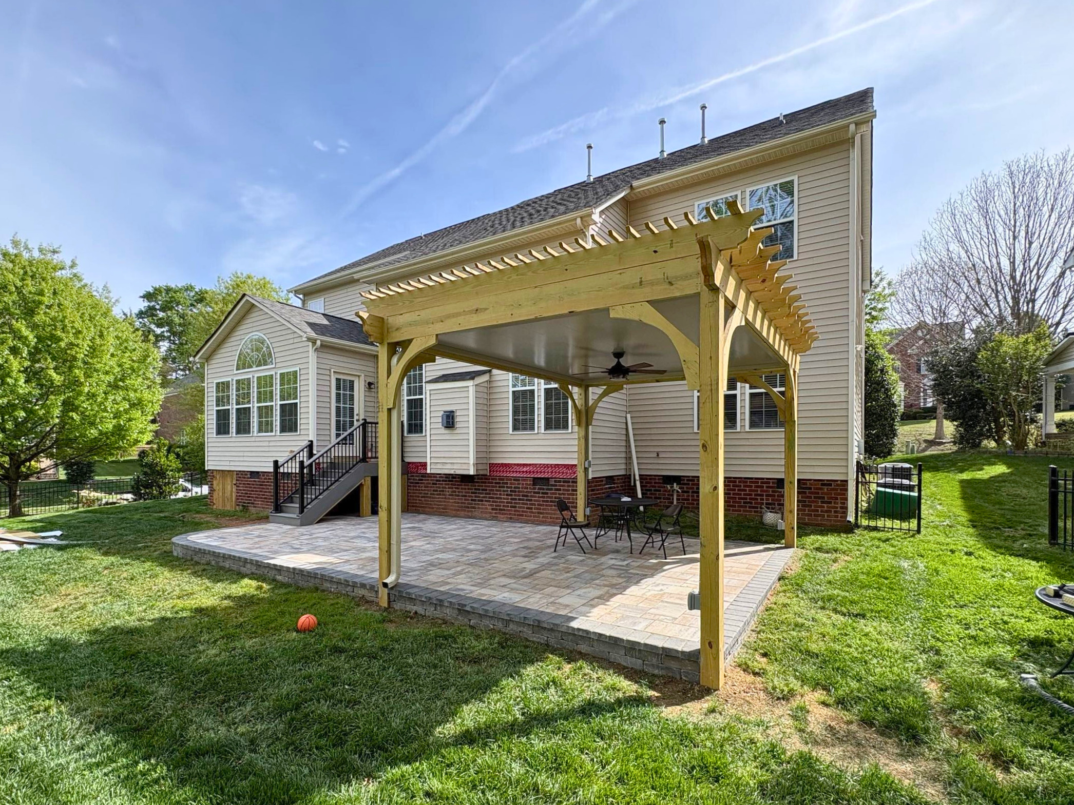 Custom Pergola in Huntersville, NC 28078 built by local pergola builder Archadeck of Charlotte.