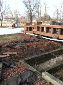 before deck remodel in backyard