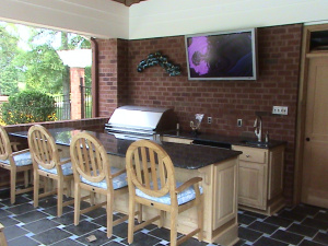 enclosed outdoor entertainment area