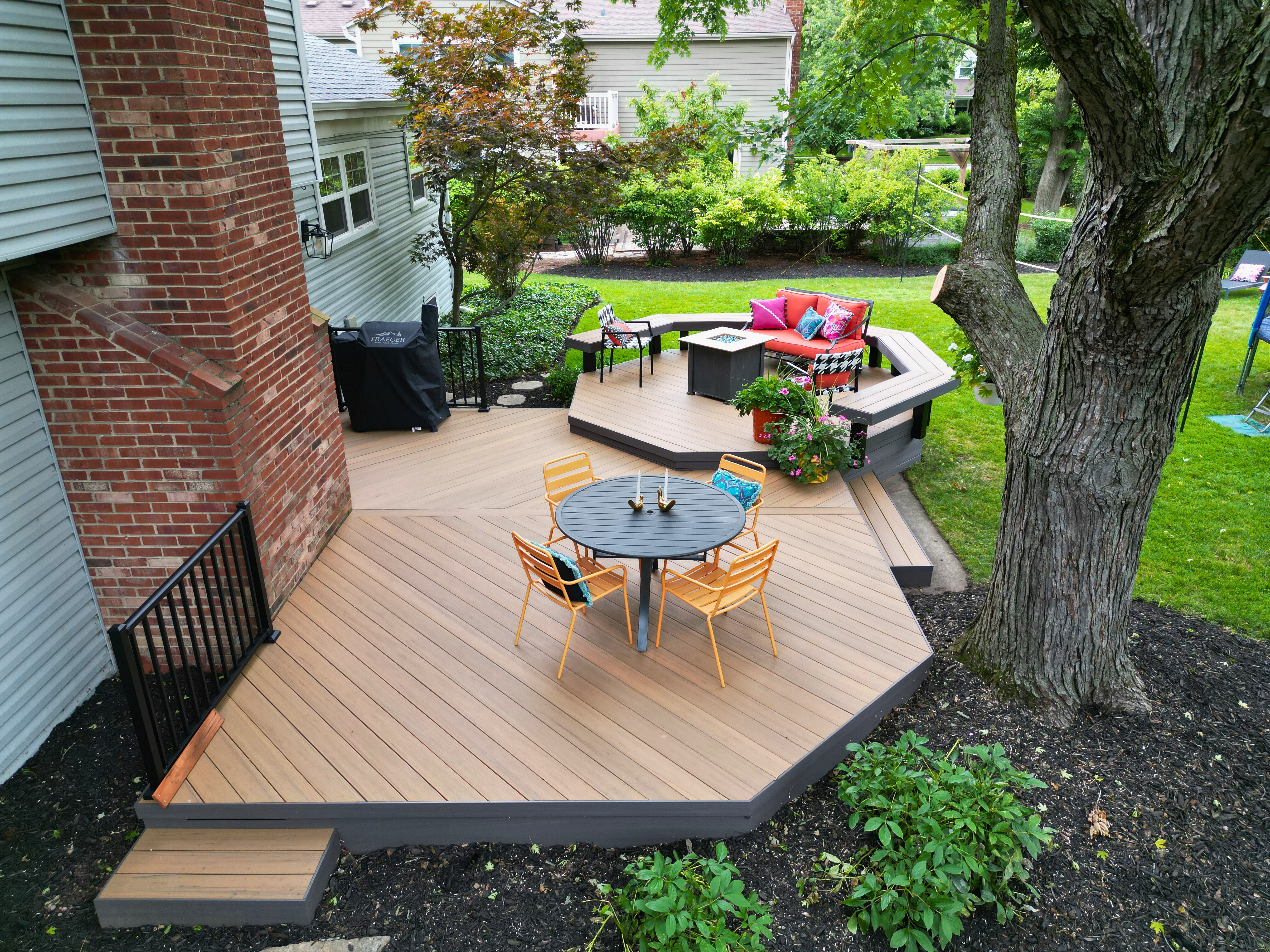TimberTech platform deck with no rails constructed by Archadeck of Chicagoland-Naperville.