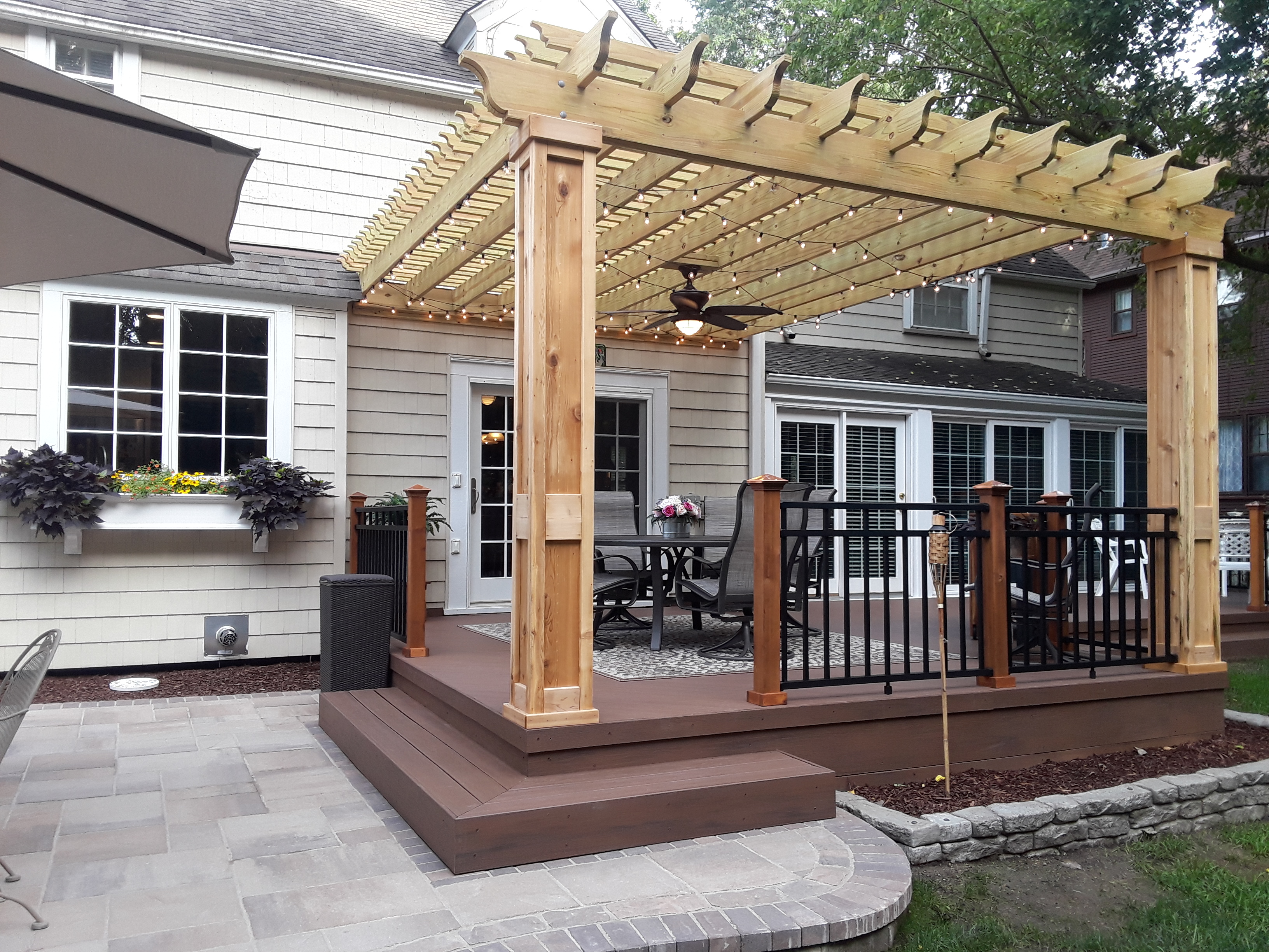 Custom pergola design in Arlington Heights, IL by Archadeck of Chicagoland.