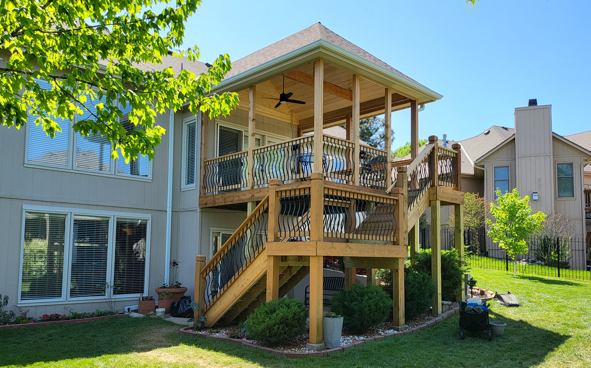 Kansas City open porch with a hip roof