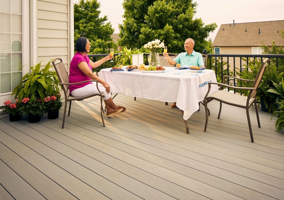 Kansas City deck builder, decking color choices