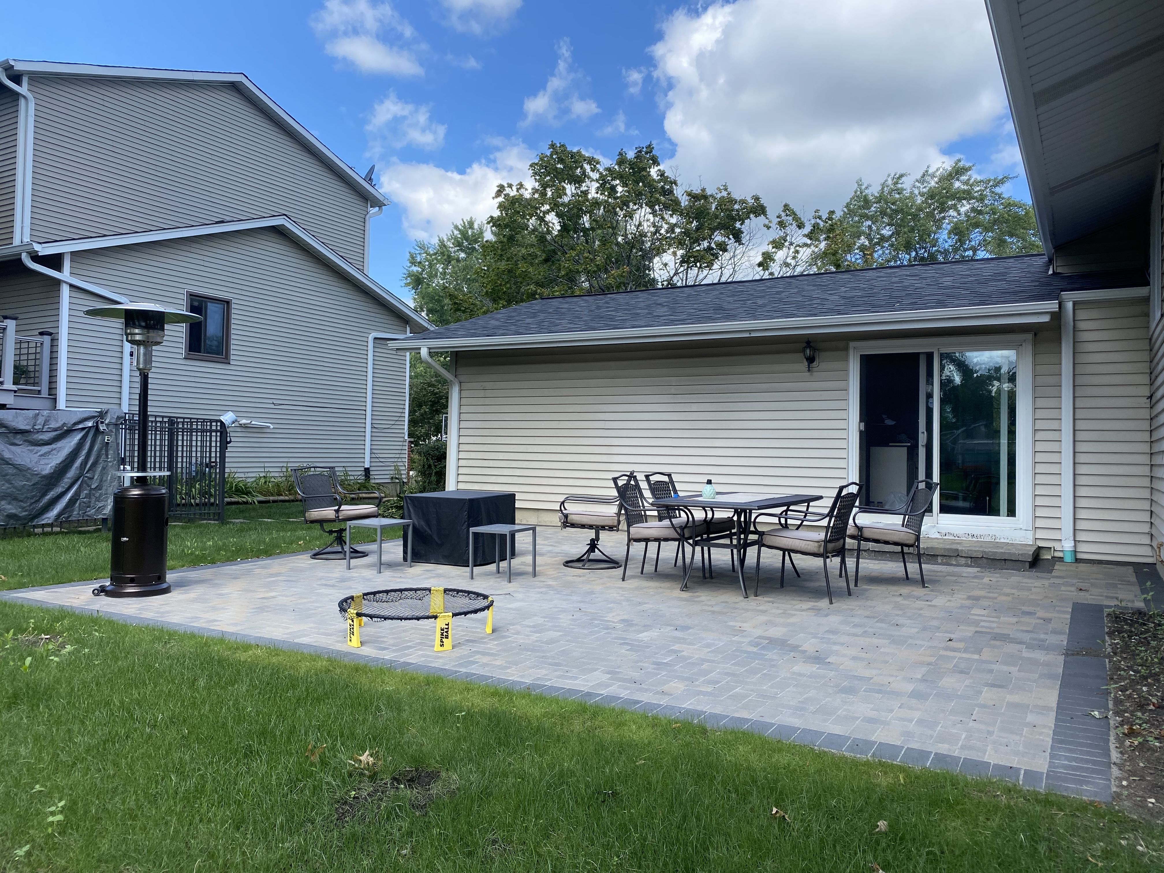 Custom paver patio in Lisle, IL built by local patio contractor, Archadeck of Chicagoland-naperville.