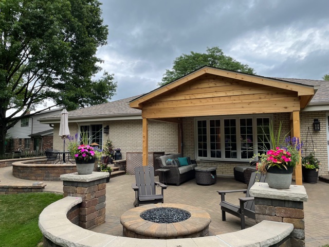 Stunning paver patio and open porch in Schaumburg, IL.