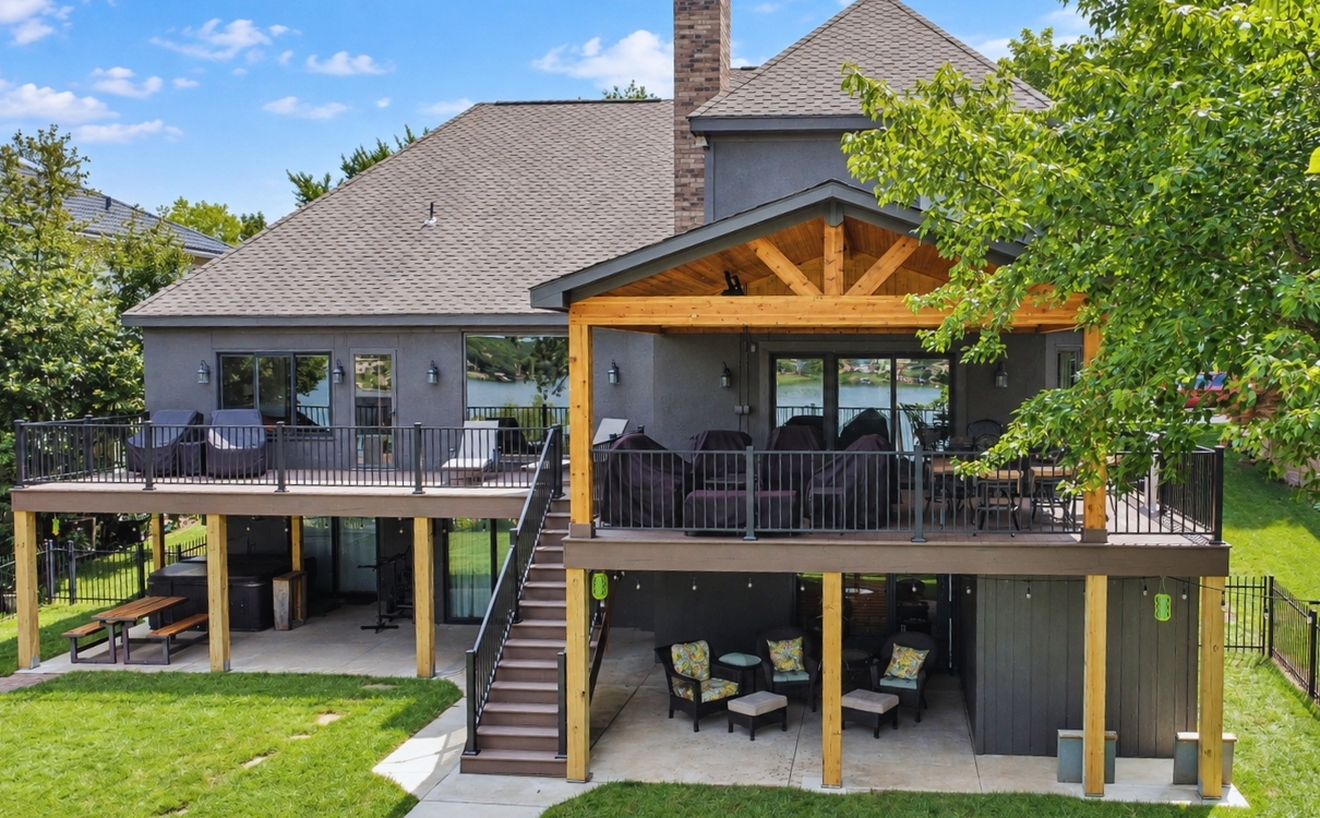 porch and deck builders in Lake Winnebago, MO