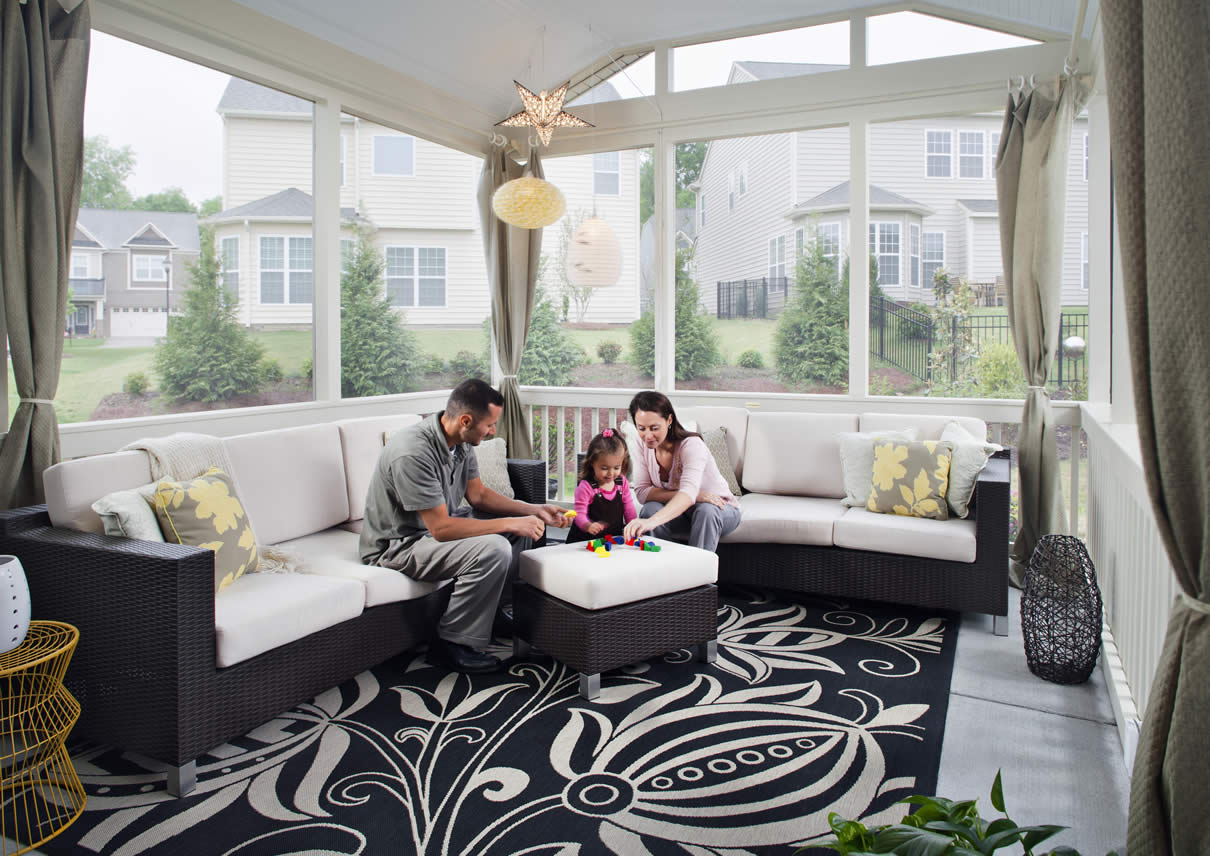 Screened patio in San Antonio