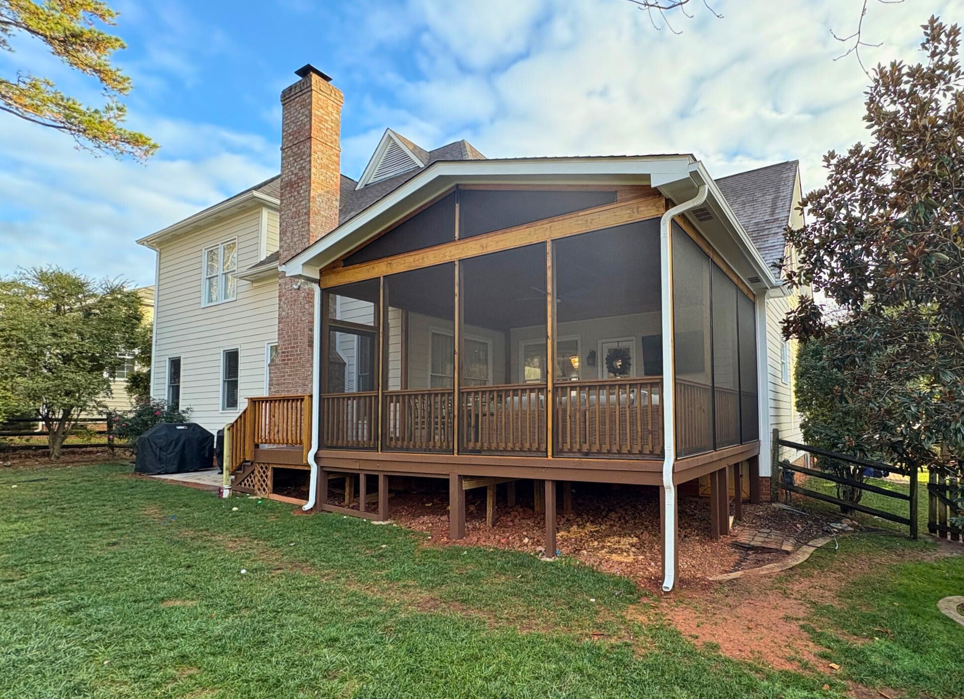 Custom screened porch in Charlotte, NC built by Archadeck of Charlotte.