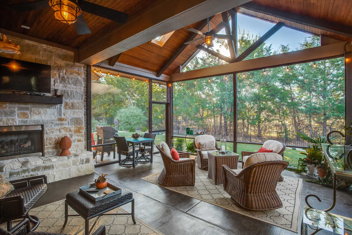 San Antonio Hill Country screened-in porch