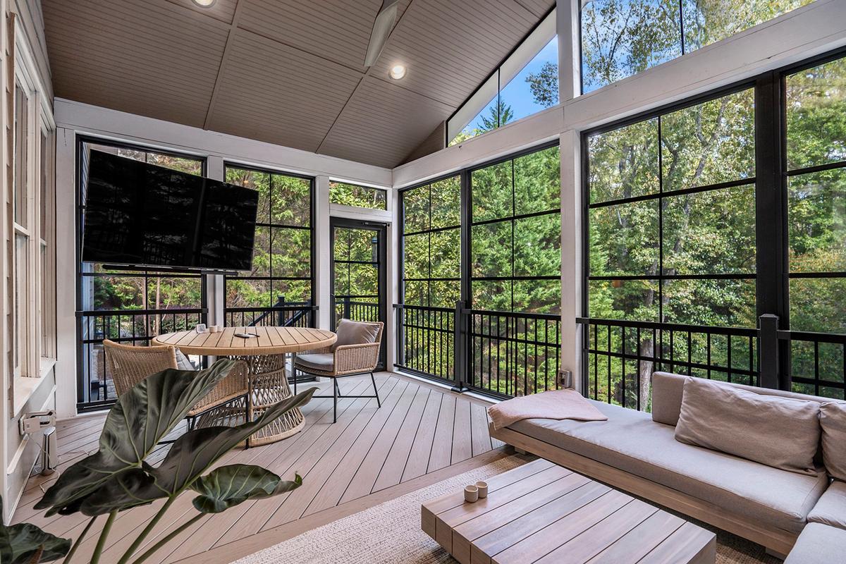 screened-porch-contractor-villa-rica