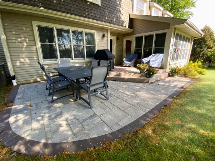 Paver patio in clarendon hills, IL by local patio contractor, Archadeck of Naperville.
