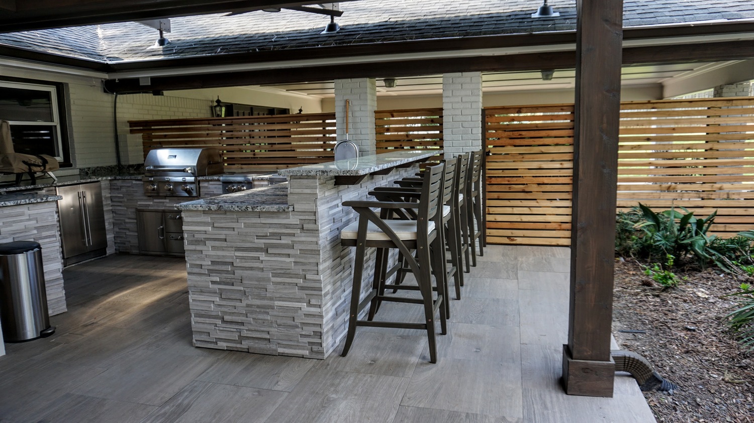 Outdoor patio with built in bar