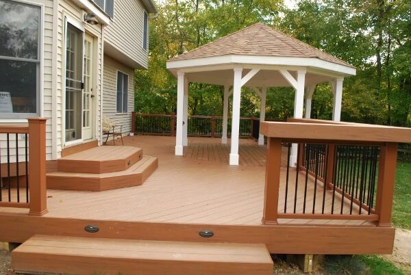 deck with pergola