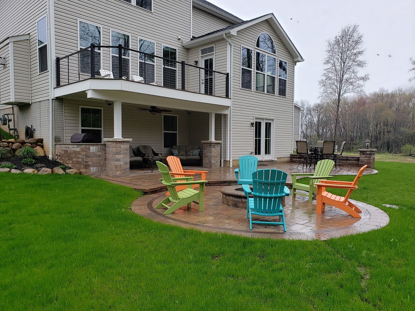 Outdoor living combination