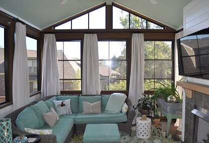 inside of 3 season room