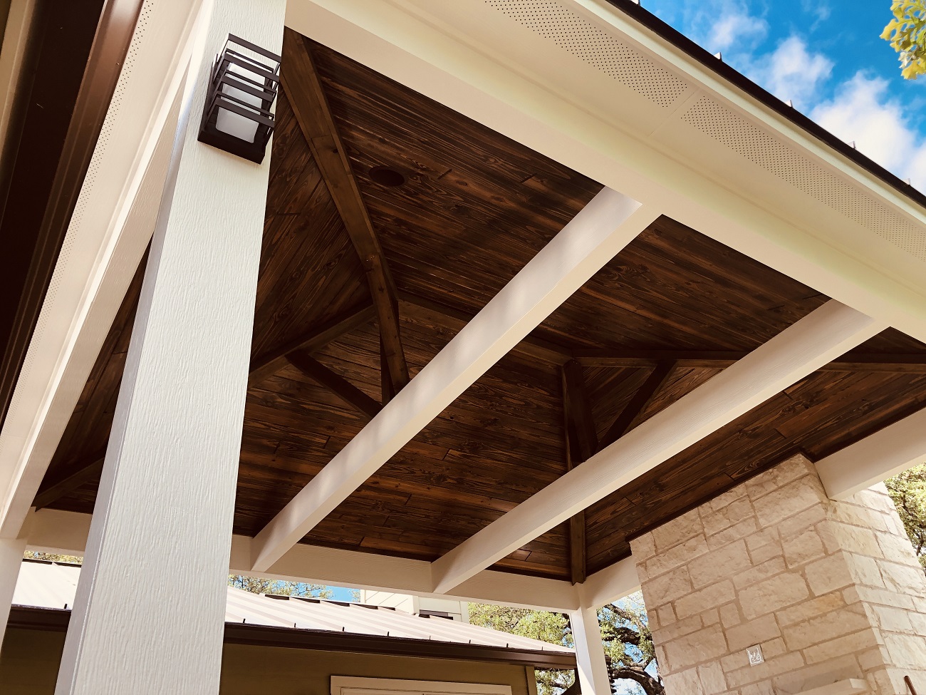 outdoor patio overhang