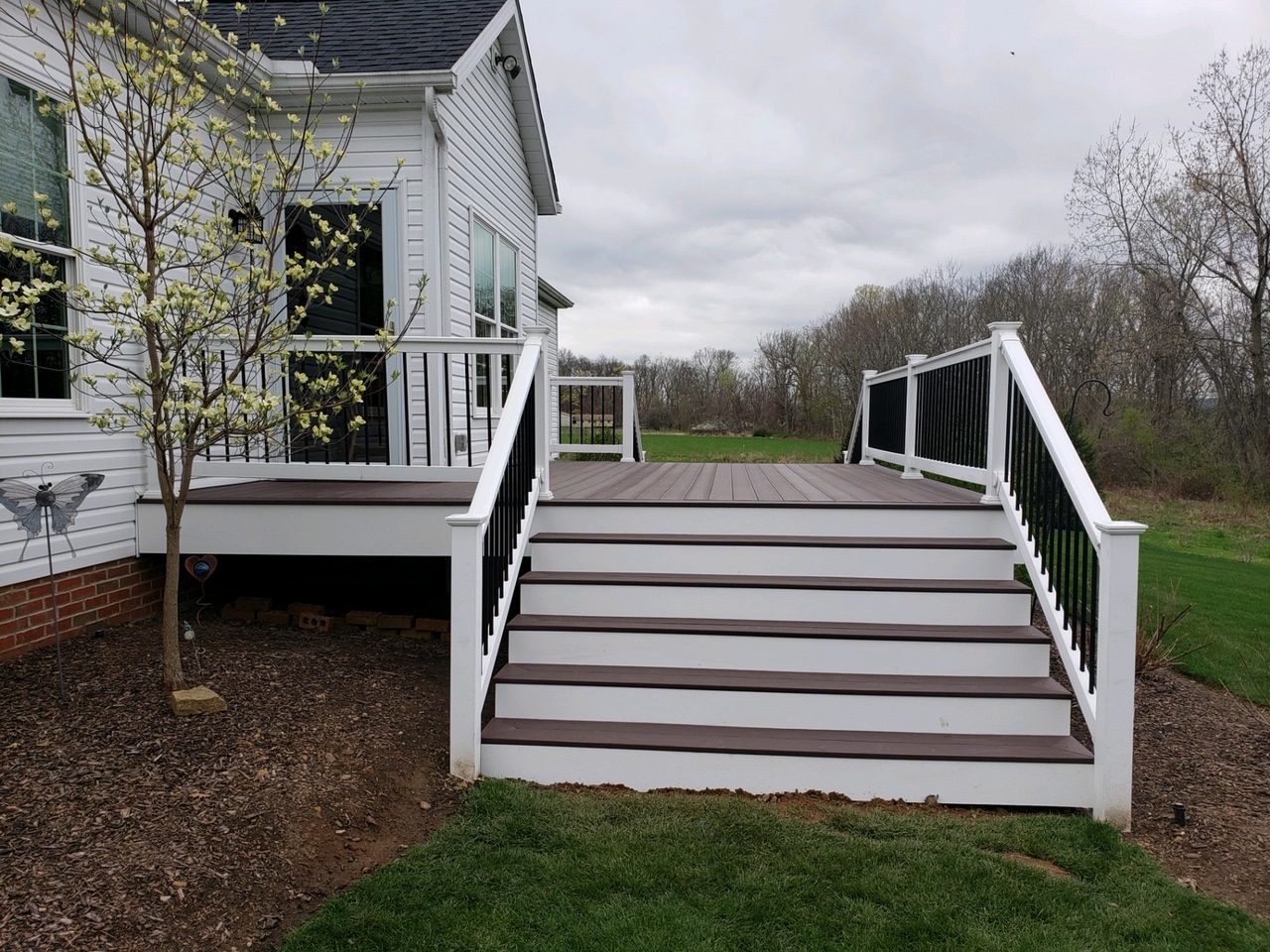 Move forward now with your Akron – area outdoor living space project.