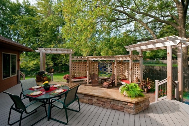hot-tub-on-deck