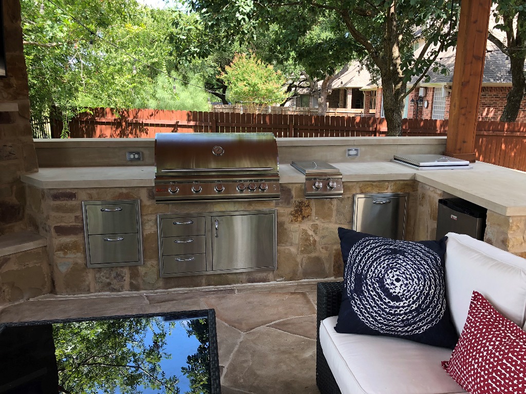 outdoor kitchen