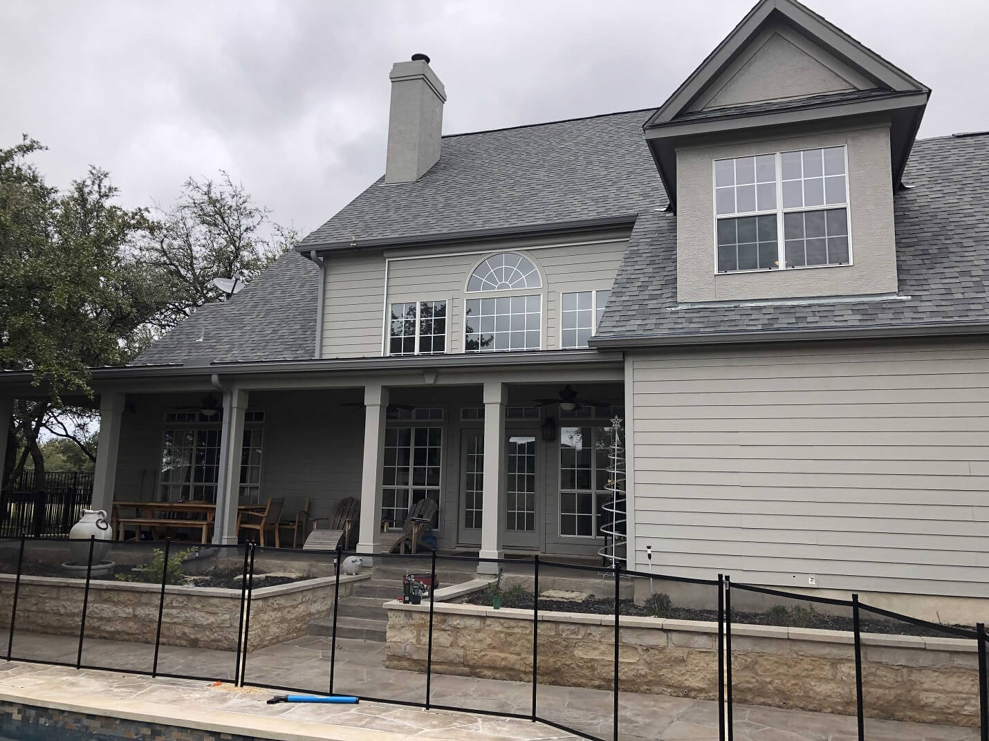 Existing space before Archadeck of Austin began the new covered patio design