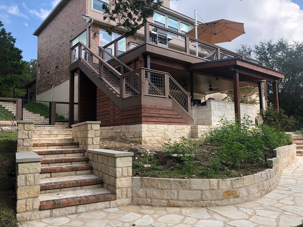 Combination outdoor living space