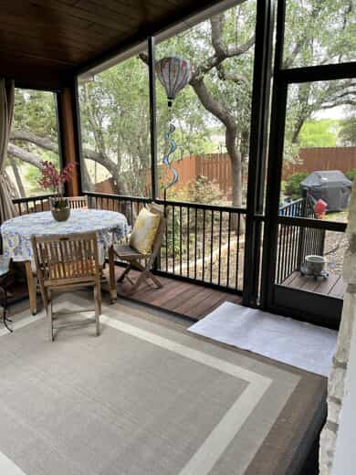 covered screened in porch