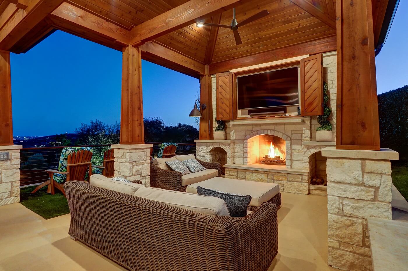 award-winning-outdoor-living-space-in-Davenport-Ranch porch with fire place