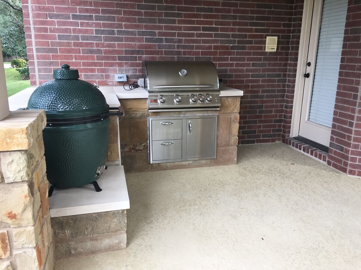 outdoor kitchen