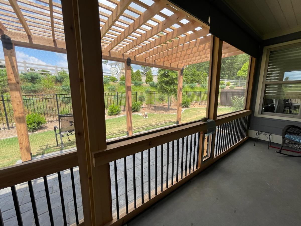 custom pergola builders