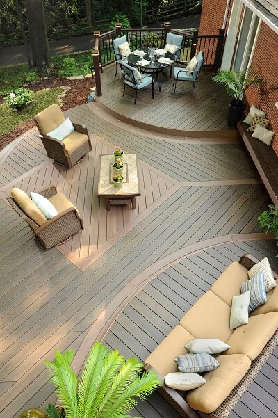 Low-maintenance deck