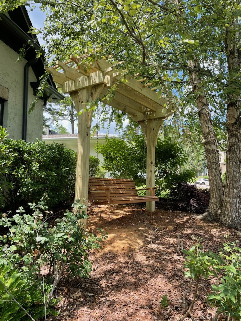 custom pergola swing