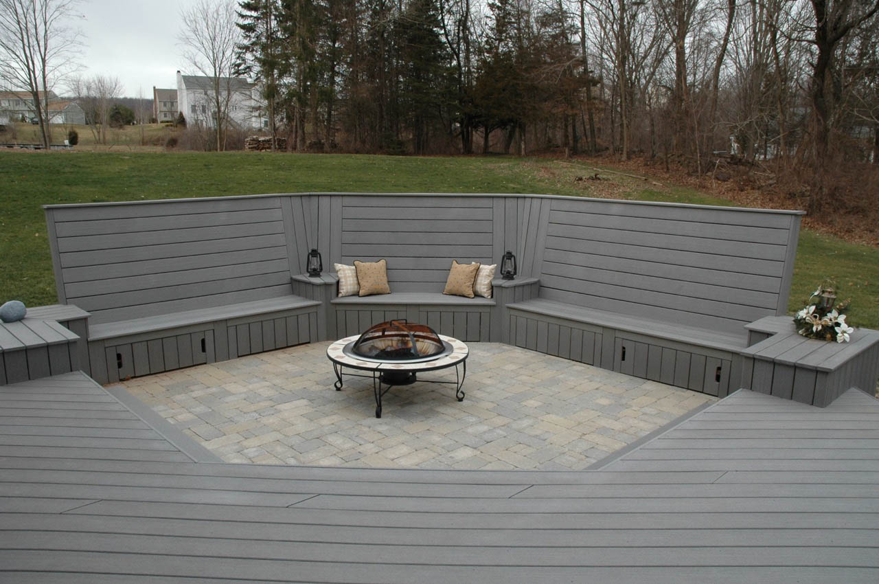 Outdoor Fireplaces & Fire Pits