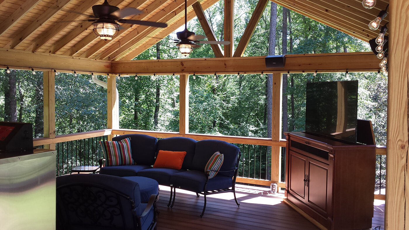 What roof style should your new Chicagoland porch or sunroom have? Gable? Shed? Hip? Flat