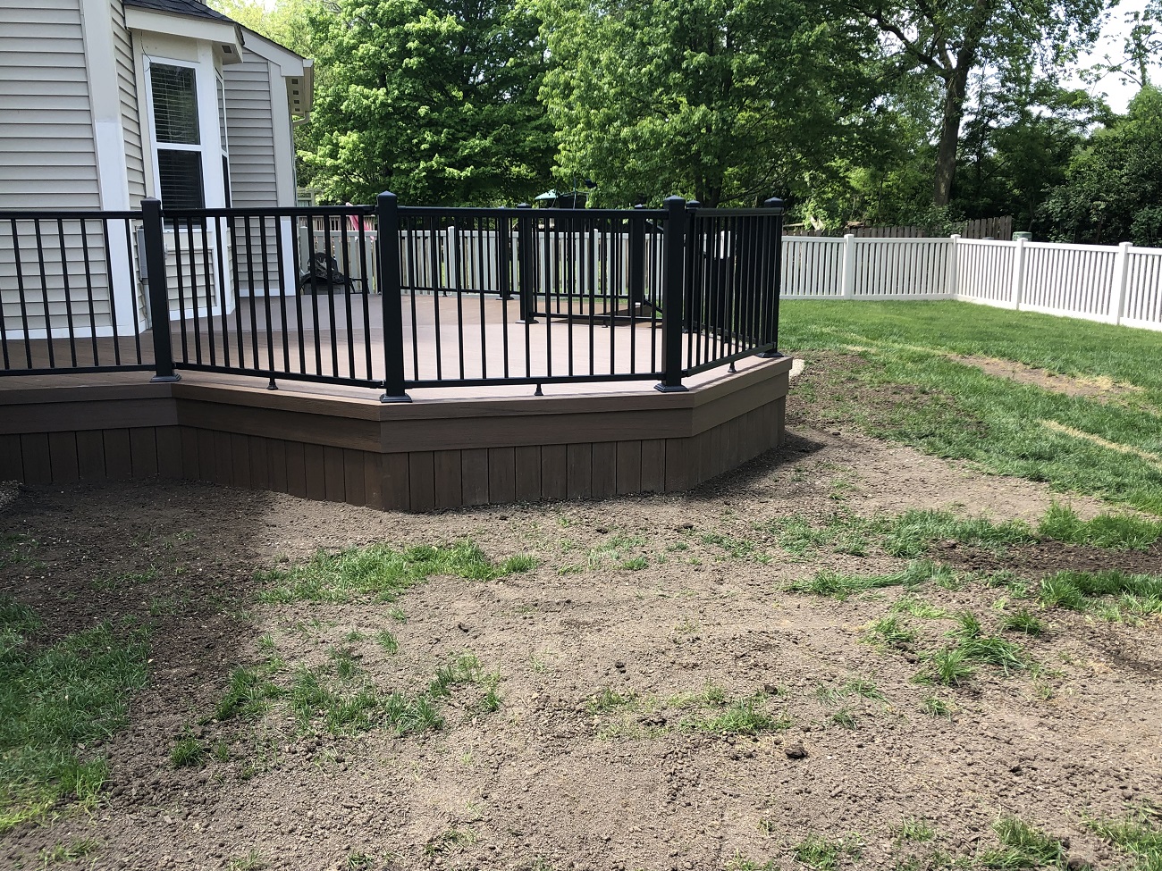 Octagonal deck