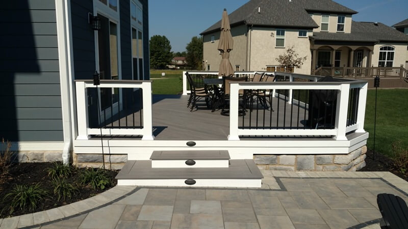 Stunning-multi-faceted-outdoor-living-space-design
