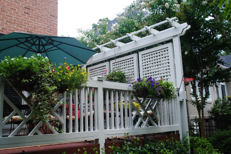 Columbia SC deck and privacy screen by Archadeck of Central SC