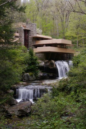 Image of Fallingwater courtesy of Pinterest