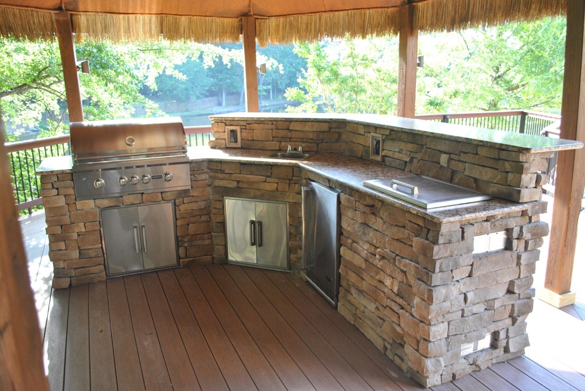 Columbia SC outdoor living space designer and builder.