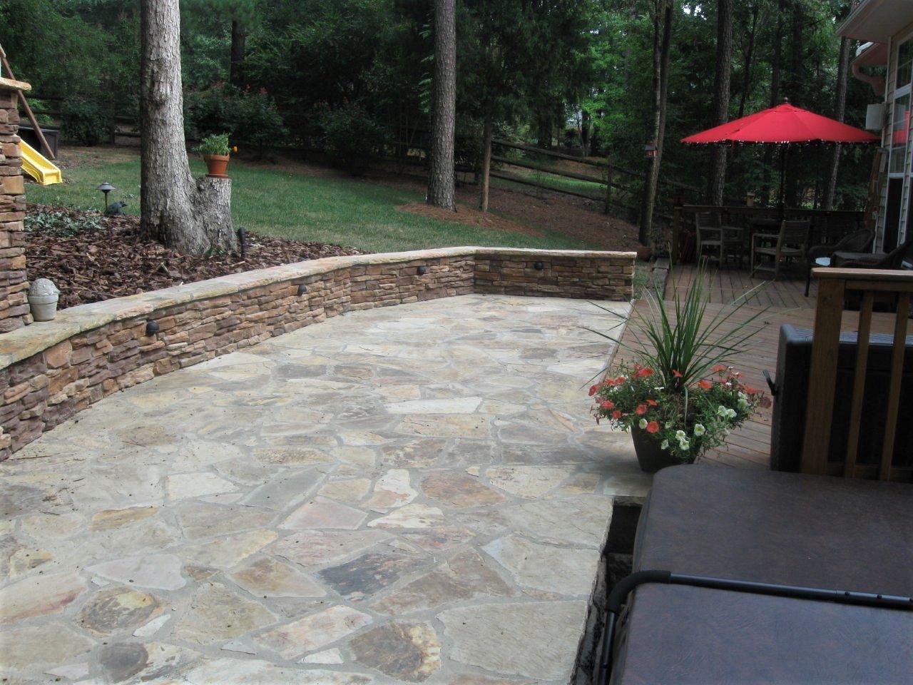 Retaining Wall Stacked Stone and Flagstone