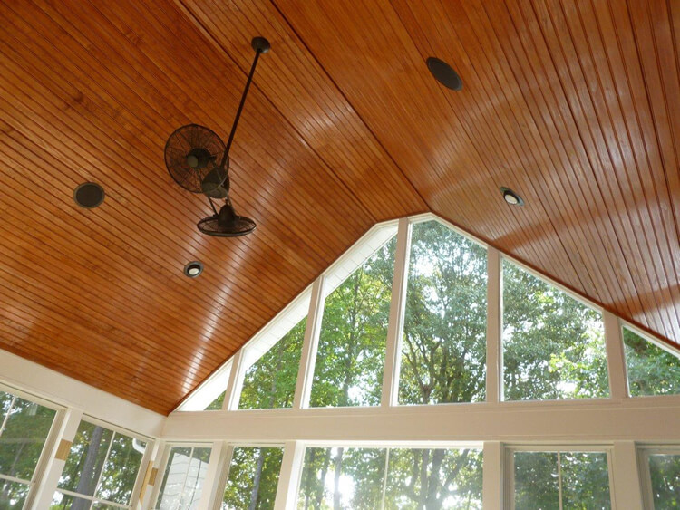 Custom porch with ceiling fan