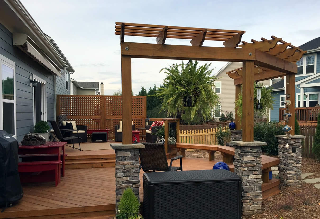 Fort Mill deck contractors