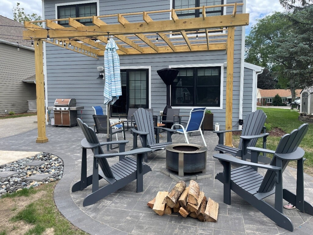 pergola seating area