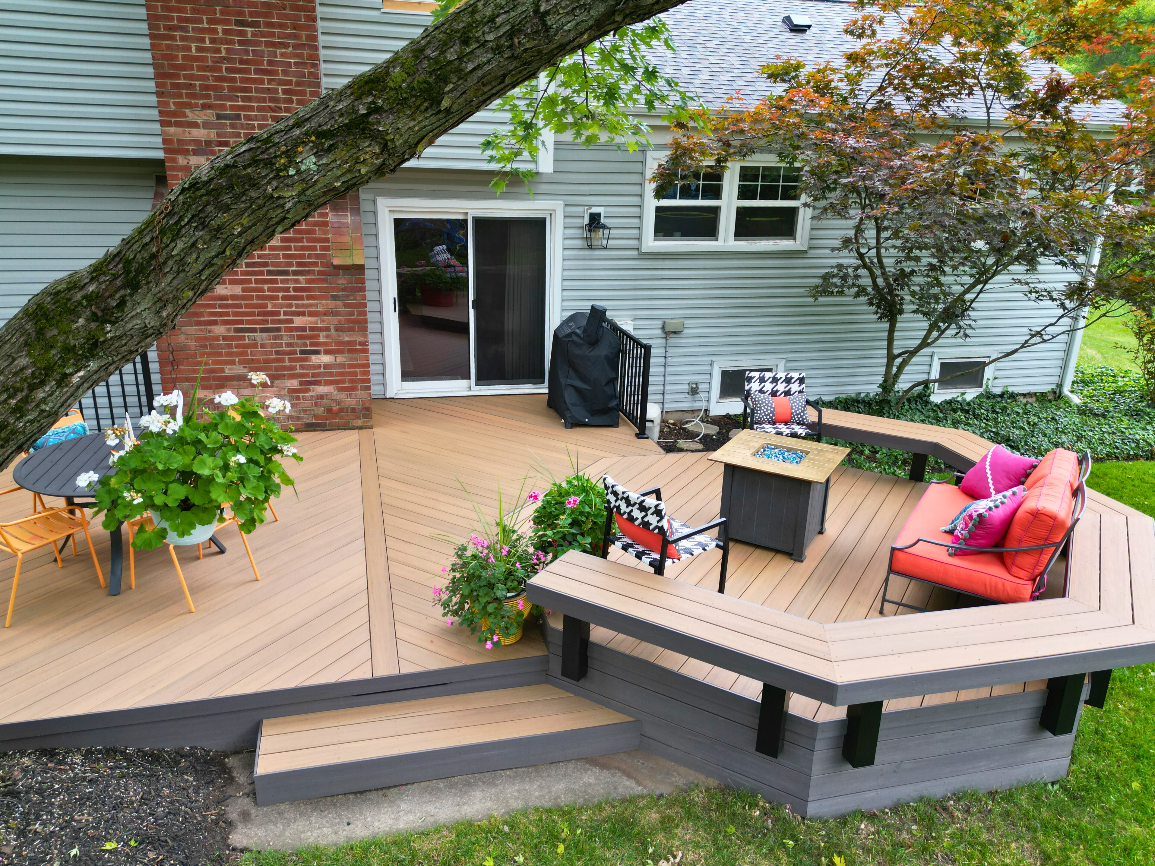 Custom composite deck built by Archadeck, Naperville deck builder.