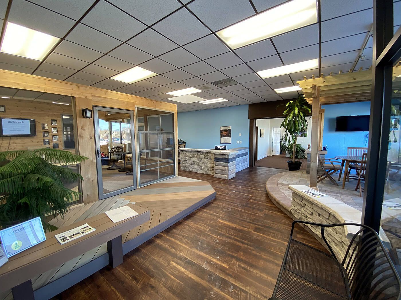Archadeck of Chicagoland Design Center with porch, deck, and patio display.