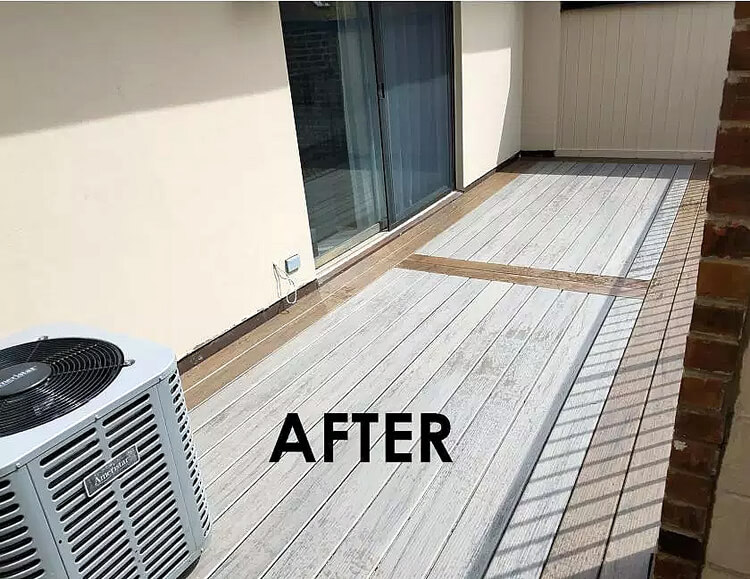 Roe Conn WGN Radio deck after