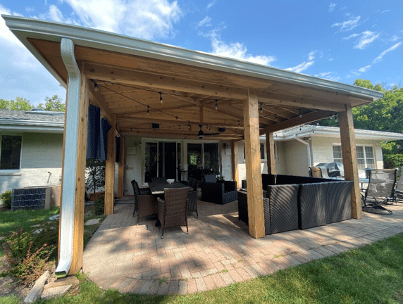 porch with seating areas