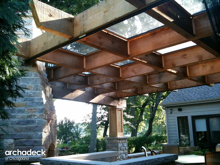 Pergola with screens