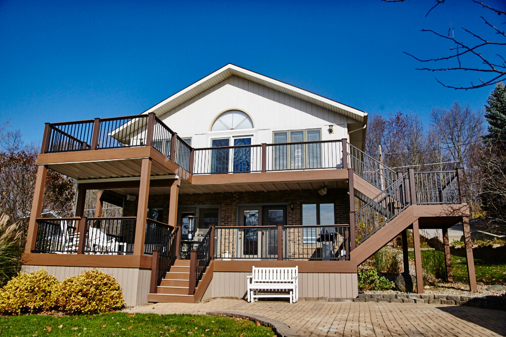 Custom elevated multi-level deck