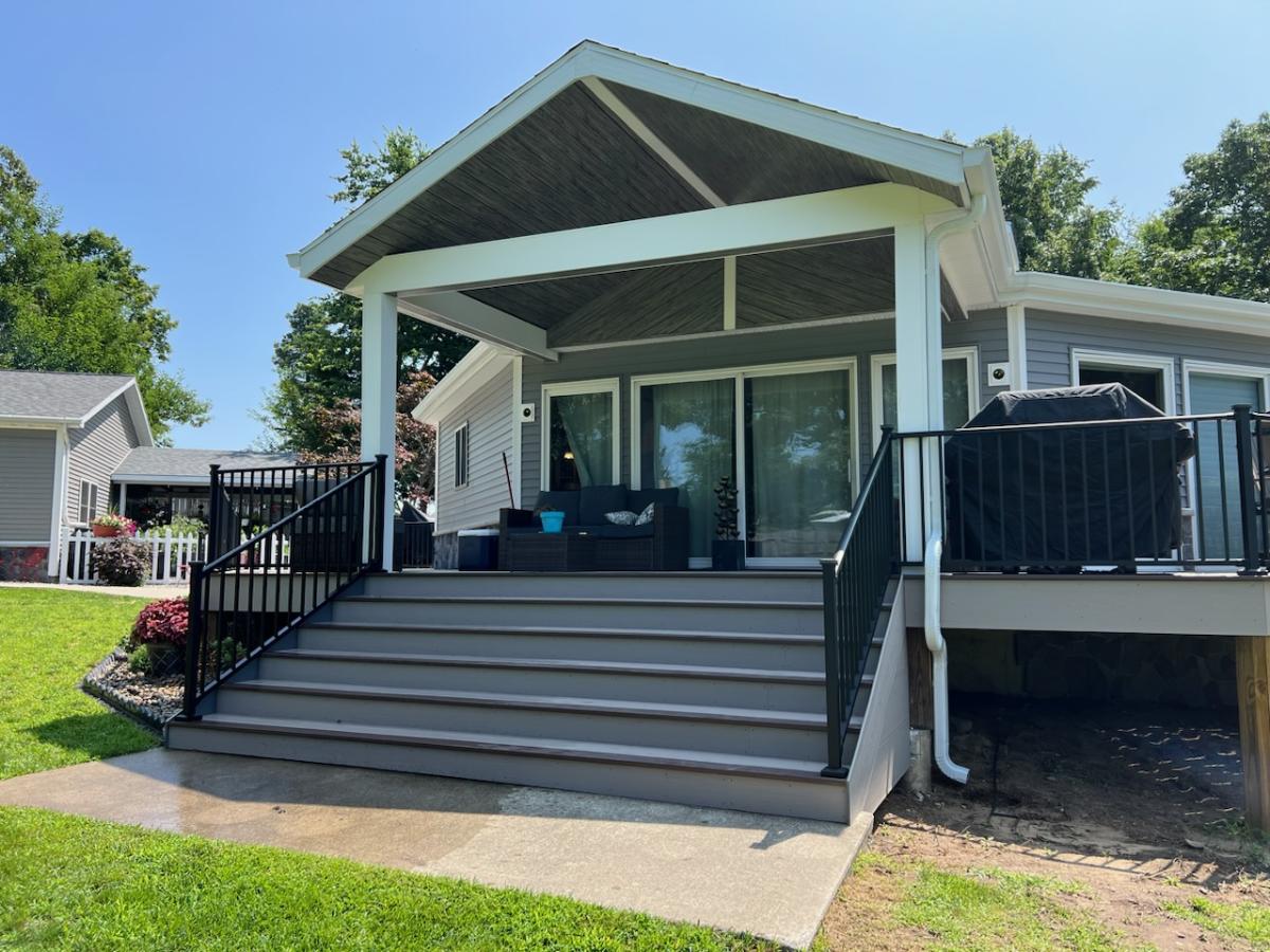 deck stairs leading to deck lounge